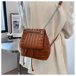 2023 Neuheiten Hohe Qualität PU Leder Gesteppte Kette Weibliche Damen Berühmte Marke Luxus Handtaschen Rucksäcke Damen Tragetaschen - Görsel 3